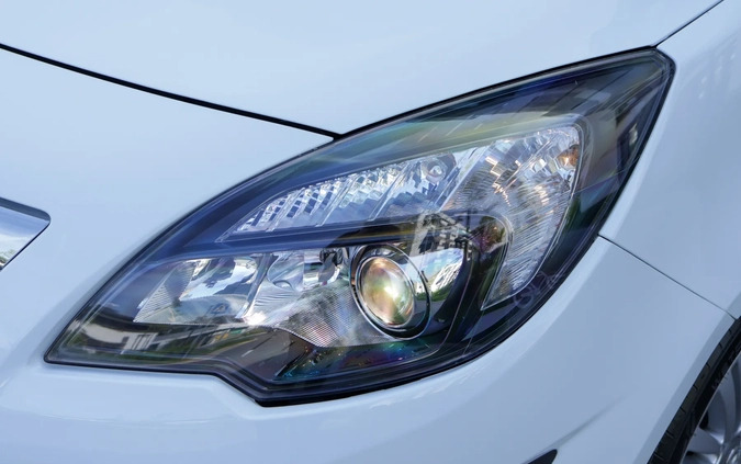 Opel Meriva cena 27900 przebieg: 174111, rok produkcji 2011 z Radom małe 631